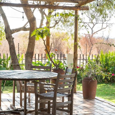 Drift Inn Victoria Falls Eksteriør billede