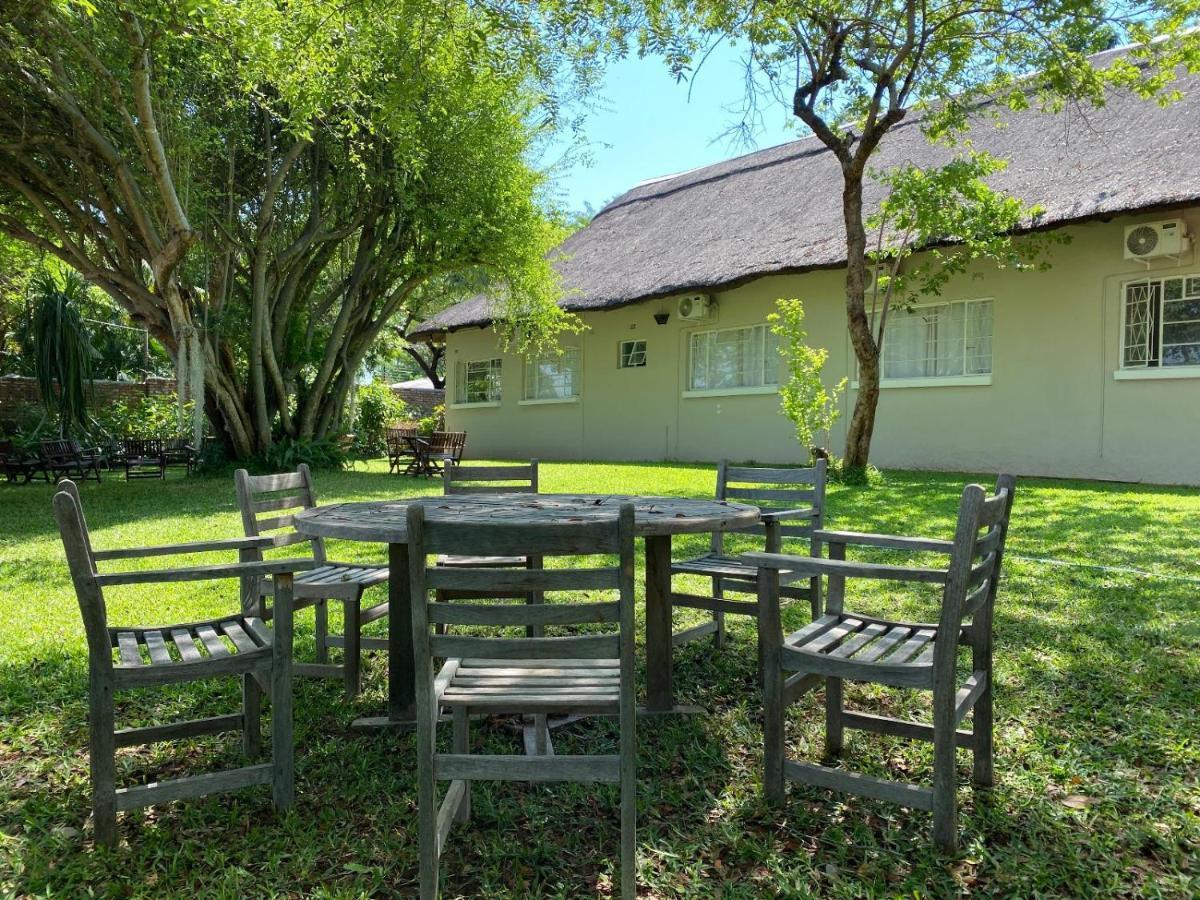 Drift Inn Victoria Falls Eksteriør billede