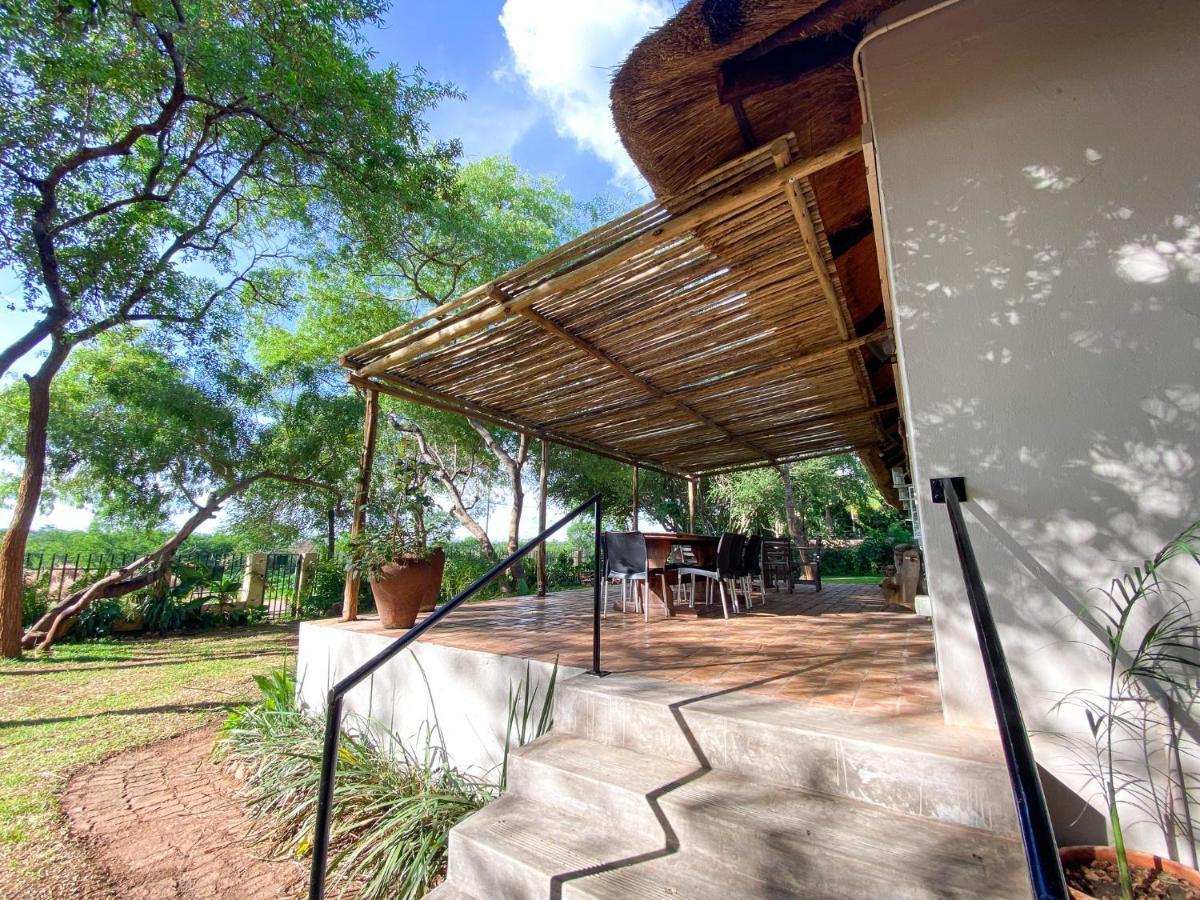 Drift Inn Victoria Falls Eksteriør billede